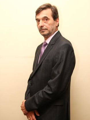 Димитър Манолов, КТ „Подкрепа“: Непременно трябва да „излекуваме“ класната стая - увеличението на заплатите не е достатъчно