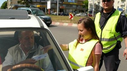 Деца призовават шофьорите за повишено внимание на пътя