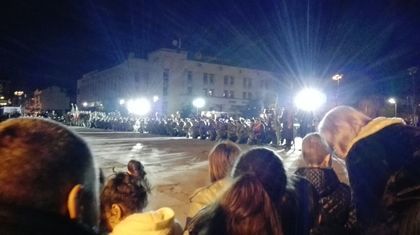 1000 на колене в Пловдив, в почит на героите! Вижте тържествената заря (СНИМКИ и ВИДЕО)