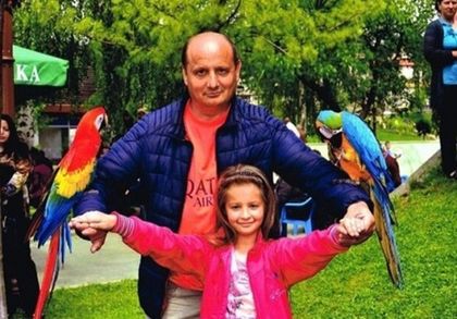 10-годишната Жасмина: Ура! Най-накрая всичко свърши! Обичам те, татко!