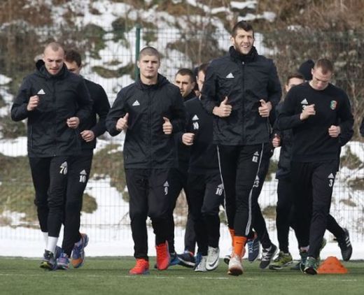 Литекс тръгна с 4:0 в контролите