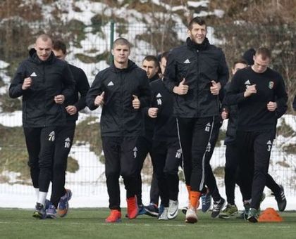 Литекс тръгна с 4:0 в контролите