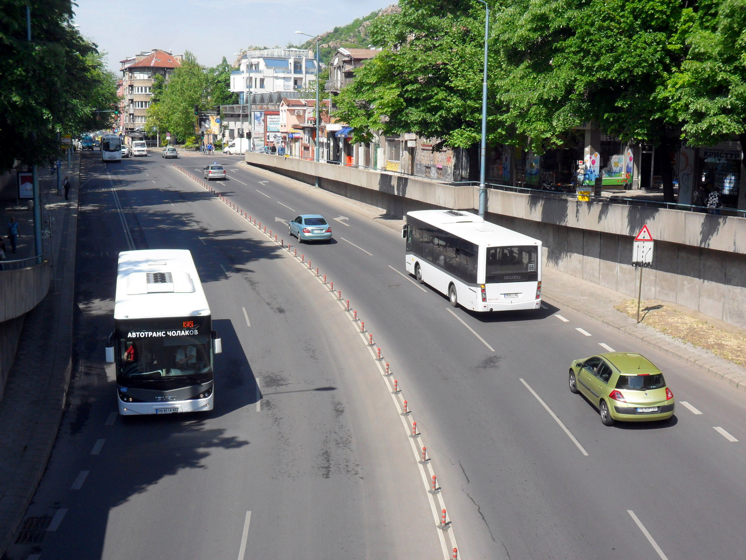 Автобуси 10 и 66 тръгват през подлеза на ул. „Гладстон“ от понеделник