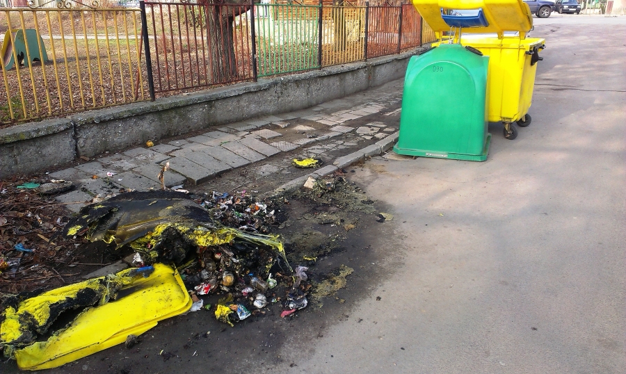 Община Пловдив призовава за повишено внимание на гражданите относно запалването на контейнери