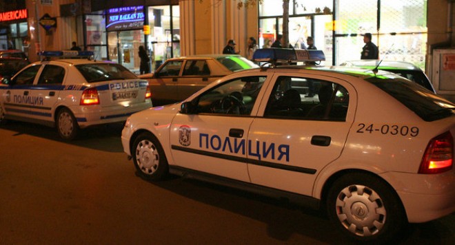 Полицаи заловиха арменец с два пистолета след нощно преследване по улиците на Пловдив