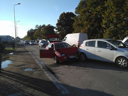 Катастрофа блокира Пещерско шосе, не минавайте оттам