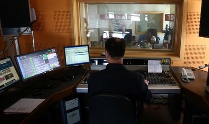 Убиха двама журналисти в афганистанско радио