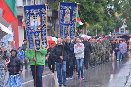 Преполовение е! Днес най-хубаво е в Асеновград