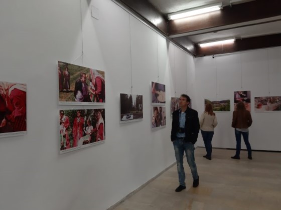 Смолян: Фотоизложба, посветена на живото наследство и традициите в Родопите, беше открита в Регионален исторически музей „Стою Шишков“