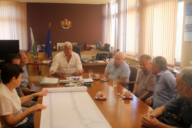 Обещаха: Основното трасе от пътя Пловдив – Асеновград ще бъде завършено в срок