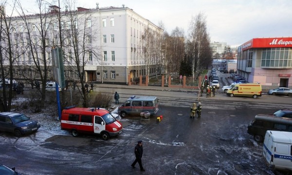 Тийнейджър се взривил в сградата на ФСБ в Архангелск