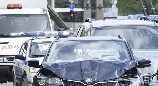 Жестока верижна катастрофа с 10 коли на Околовръстното в София, има ранени
