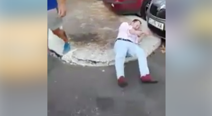 Не само чужденци се правят на щайга и се излагат в Слънчев бряг (ВИДЕО)