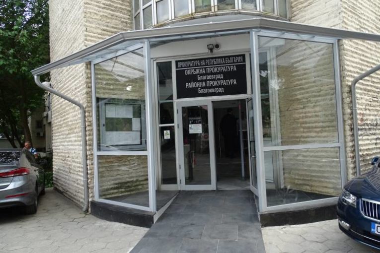 Неизправна фадрома премаза мотоциклетист в Разлог, прокуратурата погна шофьора