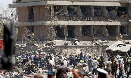 150 са вече загиналите при терористичния акт в Кабул