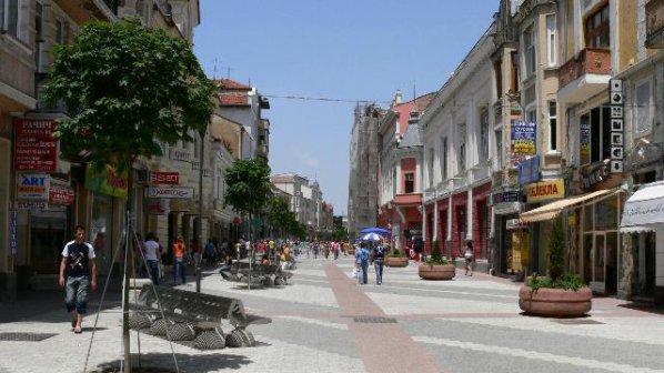 Пролетна жега в Пловдив днес