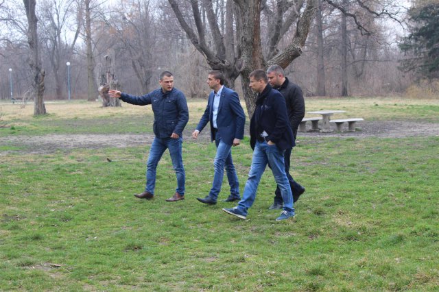 Чистят Розариума - ще е входното бижу на Зоопарка