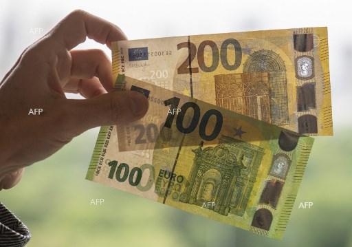 ТАСС: ЕЦБ пуска в обращение нови банкноти от 100 и 200 евро