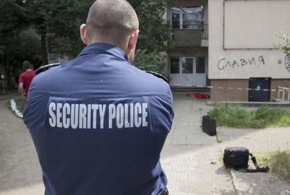 Първи СНИМКИ от кървавия блок в „Бъкстон“ (18+)