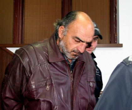 Повдигнаха обвинение на Никола, който запали сина си