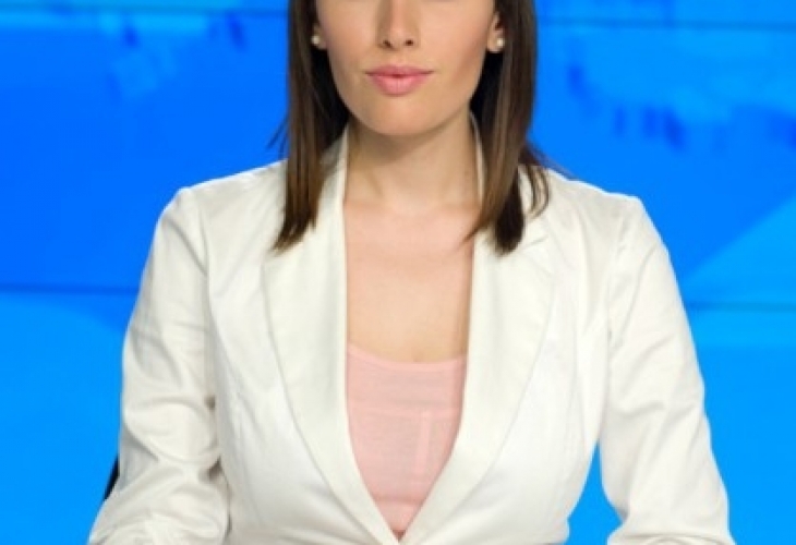 Лили Боянова взриви bTV с къси гащи, колежките й бесни от завист