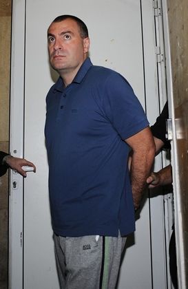 Фалстарт на делото срещу Ембака, съдията си направи самоотвод