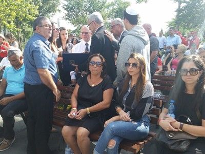 Роднини на загиналите от атентата на летище 