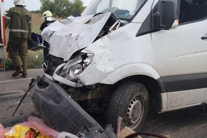 Извънредно: 10 загинаха в адска катастрофа на магистрала