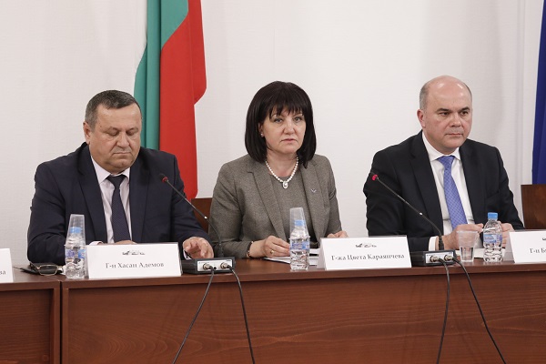 Парламентарното измерение на социалния диалог беше основна тема на кръгла маса в Народното събрание, посветена на 100-годишнината от създаването на Международната организация на труда