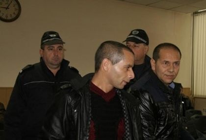 Окончателно: Десетилетия ще гният в затвора убийците на Рогача