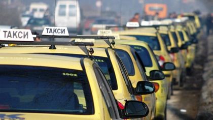Таксиджиите победиха! Парламентът отхвърли новия данък