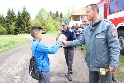 Благоевград: Шест ученически отбора „Млад огнеборец” от общините Хаджидимово, Якоруда, Петрич, Сандански, Симитли и Банско премериха сили, бързина и умения на стадион „Свети Петър“ в Банско