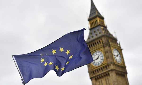 Брюксел пред сценарий "Вечен Brexit"