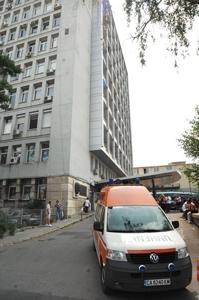 В Бургас спасиха падналото от 4-я етаж дете, местят го в 