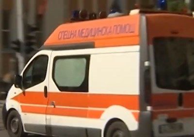 Мъж с температура вдигна на крак спешна помощ, съобщил за бебе с гърч (Видео)