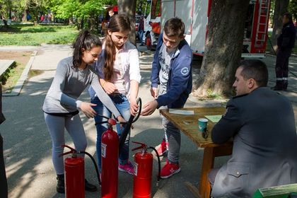 Стара Загора: Общински кръг на Национално ученическо състезание „Защита при пожари, бедствия и извънредни ситуации“ се проведе в града