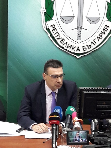 Окръжният прокурор на Бургас Георги Чинев: Повдигнати са обвинения на две лица за 4 кражби от търговски обекти на обща стойност над 325 хил. лв.