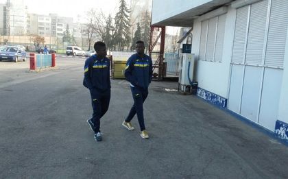 Левски уреди Нар и Бабатунде с японско возило