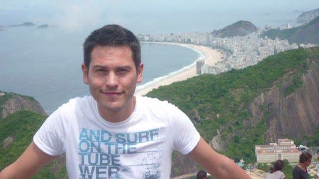 Ако този мъж се свърже с вас в социалната мрежа, не му отговаряйте за нищо на света (СНИМКИ)
