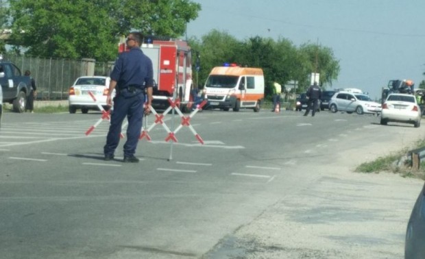 Тежка катастрофа на пътя Пловдив-Пазарджик със заклещен човек