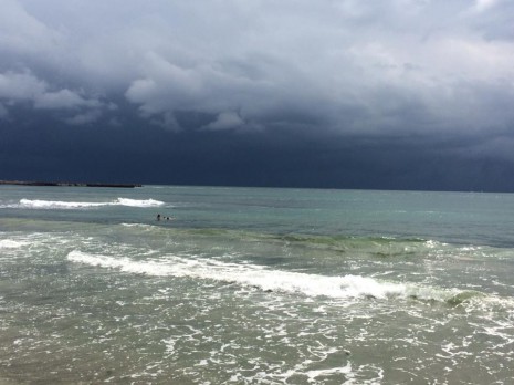 Труп изплува от Топлата вода във Варна