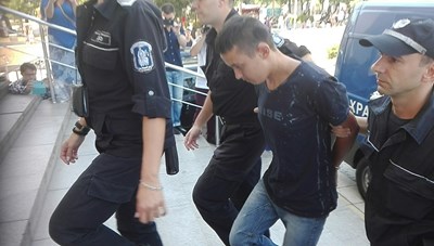 Последните думи на 11-годишната Никол: Ще ме водят на ресторант, после ще разказвам. Иван обаче искал секс с момичето