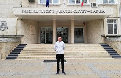13 студенти по медицина от ромски произход получиха стипендии