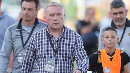Николай Киров дава шанс на юношите на Ботев (Пловдив)