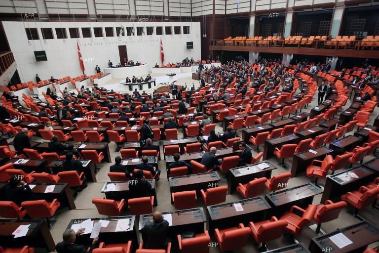 Anadolu Agency: Турският парламент ратифицира нов закон за военната служба, срокът й е намален