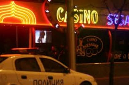 Сигнал за бомба изпразни казино в Свиленград