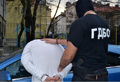 Полицейска акция в Добрич – има много закопчани