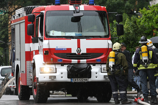 Офис в Пловдив избухна в пламъци