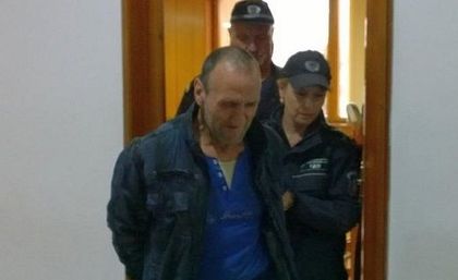 Доживотен затвор за рецидивист, наръгал полицай
