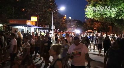 Шествието в Асеновград тръгна обратно